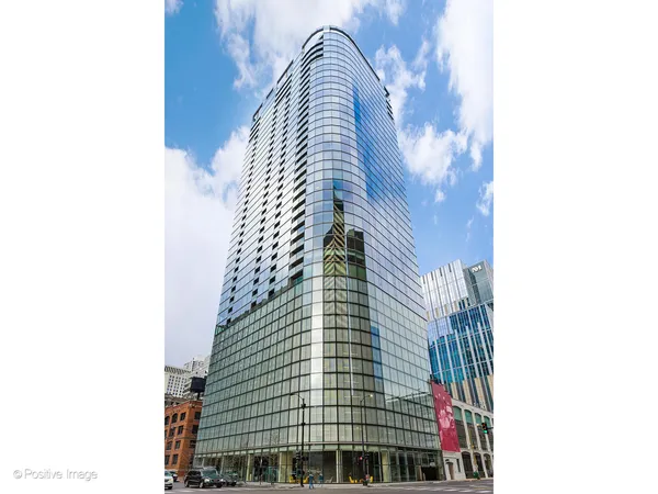 $1,025,000 | 600 North Fairbanks Court, Unit 2801, Chicago, IL 60611