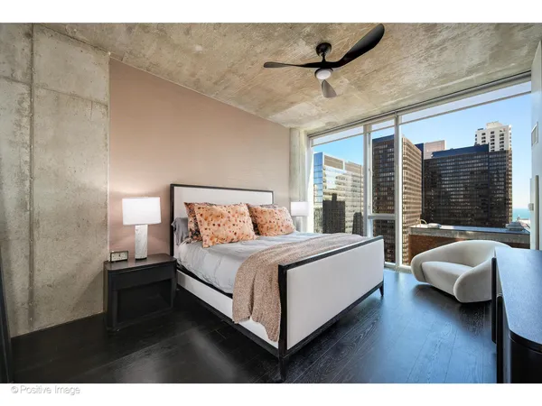 $1,025,000 | 600 North Fairbanks Court, Unit 2801, Chicago, IL 60611