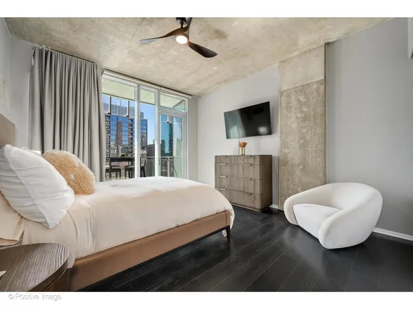 $1,025,000 | 600 North Fairbanks Court, Unit 2801, Chicago, IL 60611
