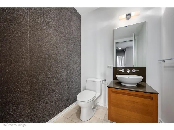 $1,025,000 | 600 North Fairbanks Court, Unit 2801, Chicago, IL 60611