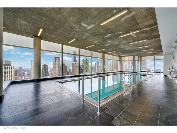 $1,025,000 | 600 North Fairbanks Court, Unit 2801, Chicago, IL 60611