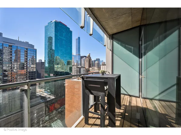 $1,025,000 | 600 North Fairbanks Court, Unit 2801, Chicago, IL 60611