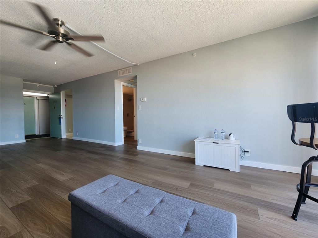 255 Dolphin Point, Unit 809 Clearwater, FL 33767 - Photo 6 of 16
