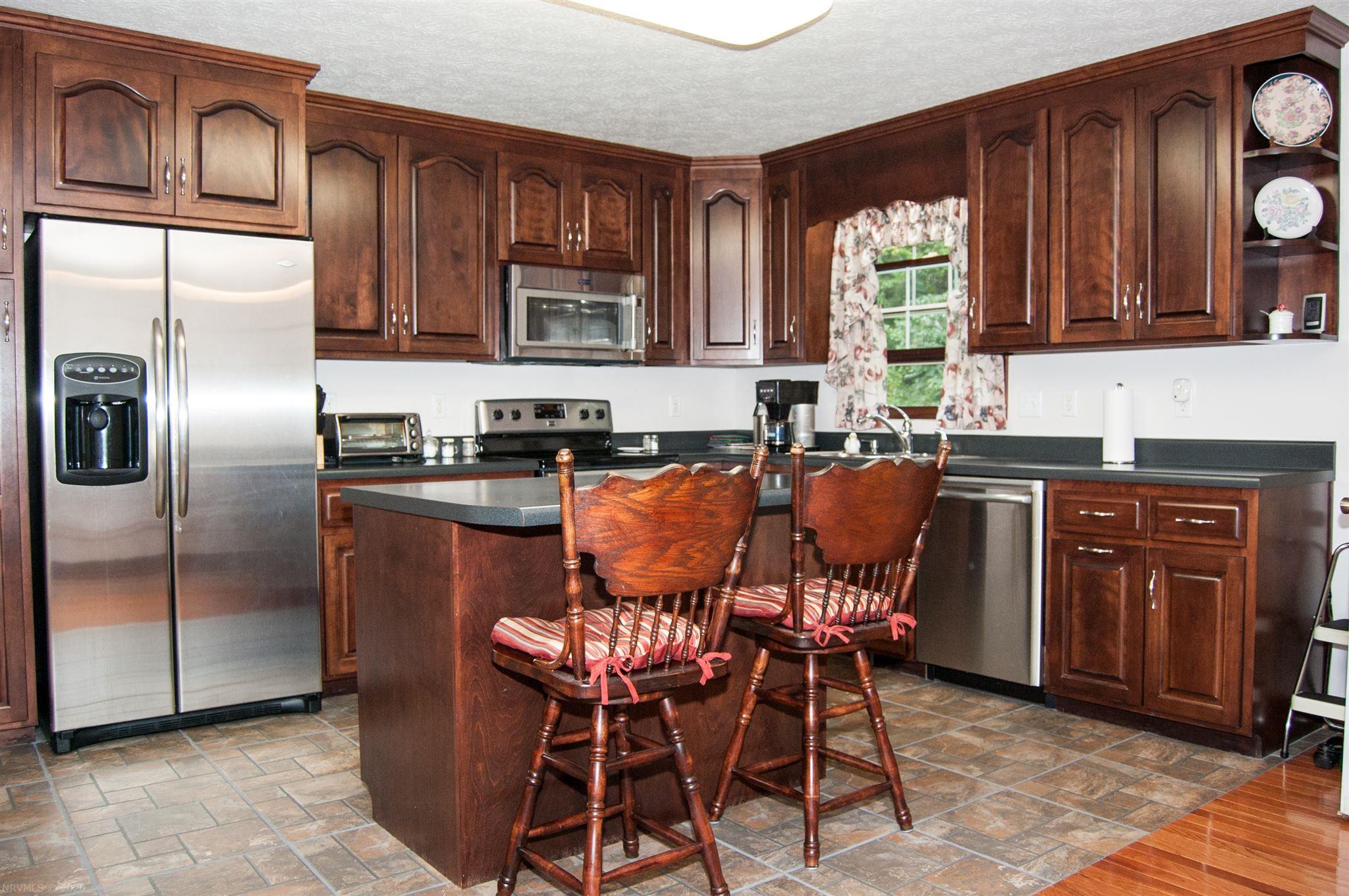2900 Pilot Road Christiansburg, VA 24073 - Photo 27 of 59 Gallery Image 27