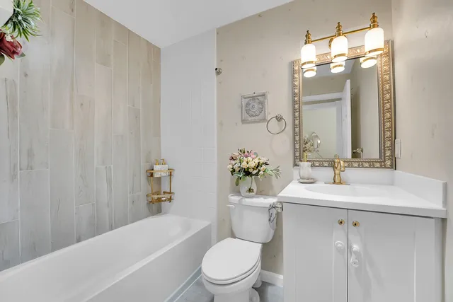 $399,999 | 5715 Southeast Pine Drive, Stuart, FL 34997