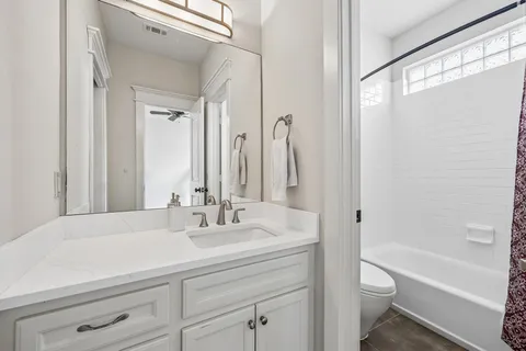 $779,800 | 227 West 24th Street, Houston, TX 77008
