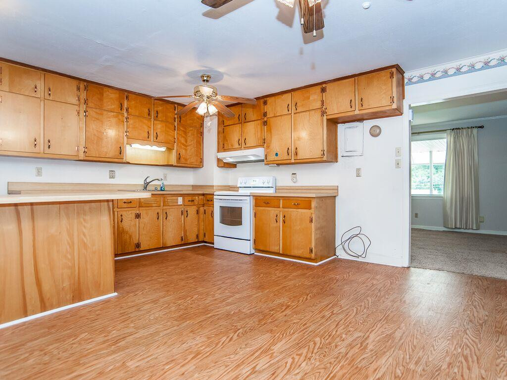 741 Mills Street Raleigh, NC 27608 - Photo 3 of 20 Photo 4