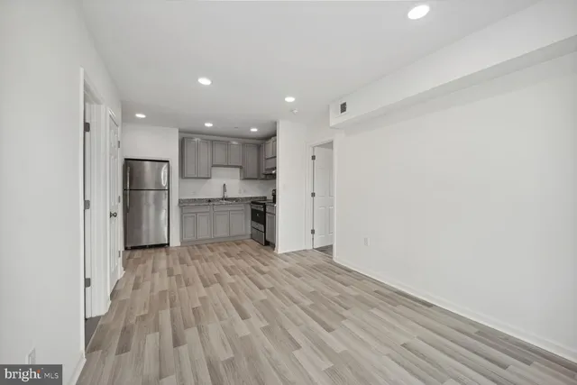 $2,500 | 1642 16th Street Southeast, Unit 3, Washington, DC 20020