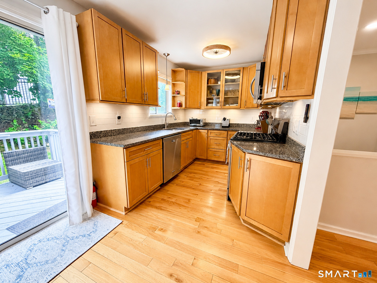 385 Unquowa Road, Unit 385 Fairfield, CT 06824 - Photo 9 of 24