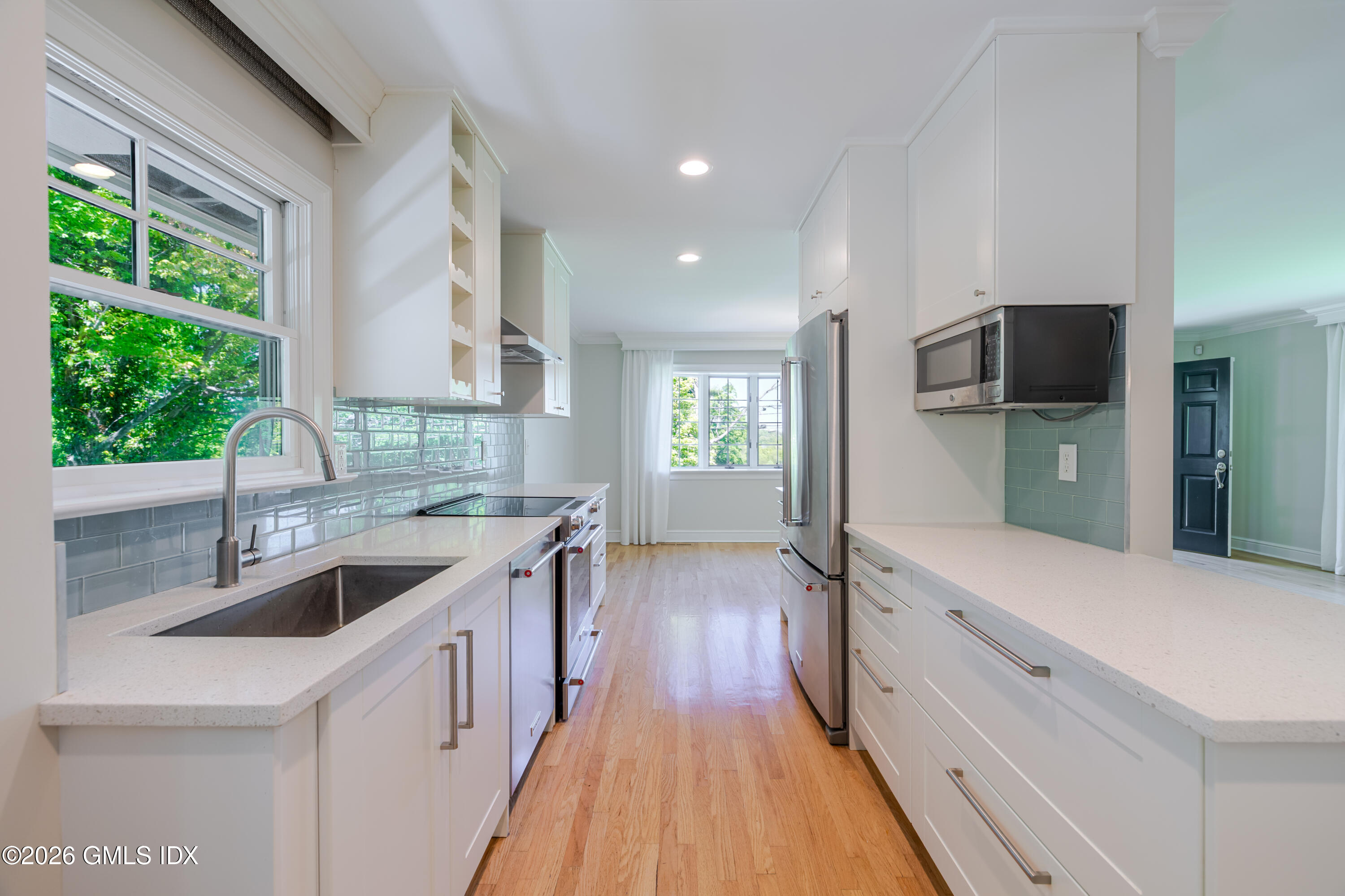 395 Taconic Road Greenwich, CT 06831 - Photo 8 of 18 2E0A9483