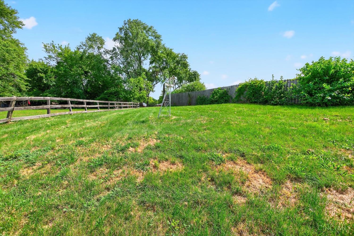2418 Mack Road Fairfield, OH 45014 - Photo 5 of 33