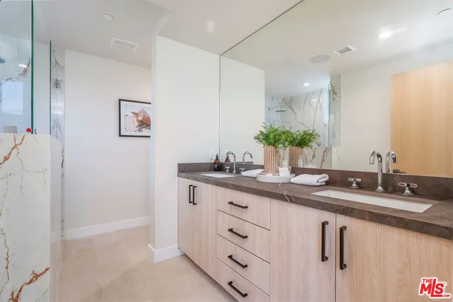 $2,195,000 | 1861 Barry Avenue, Los Angeles, CA 90025