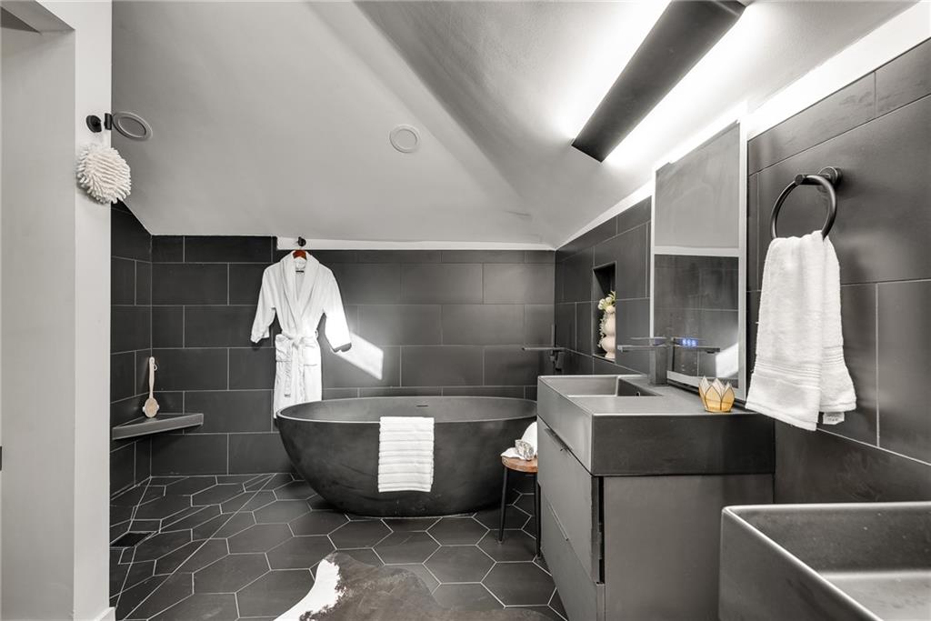 901 Argonne Avenue Northeast, Unit B Atlanta, GA 30309 - Photo 22 of 30