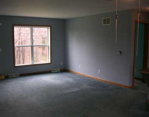 1466 East Cruikshank Road Valencia, PA 16059 - Photo 3 of 6 Living Room.