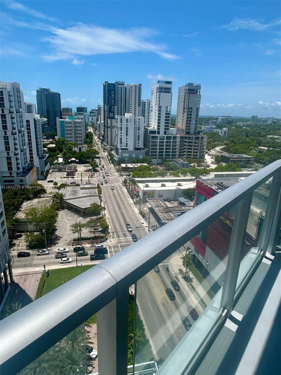 185 Southwest 7th Street, Unit 1802 Miami, FL 33130 - Photo 28 of 39 a view of a city