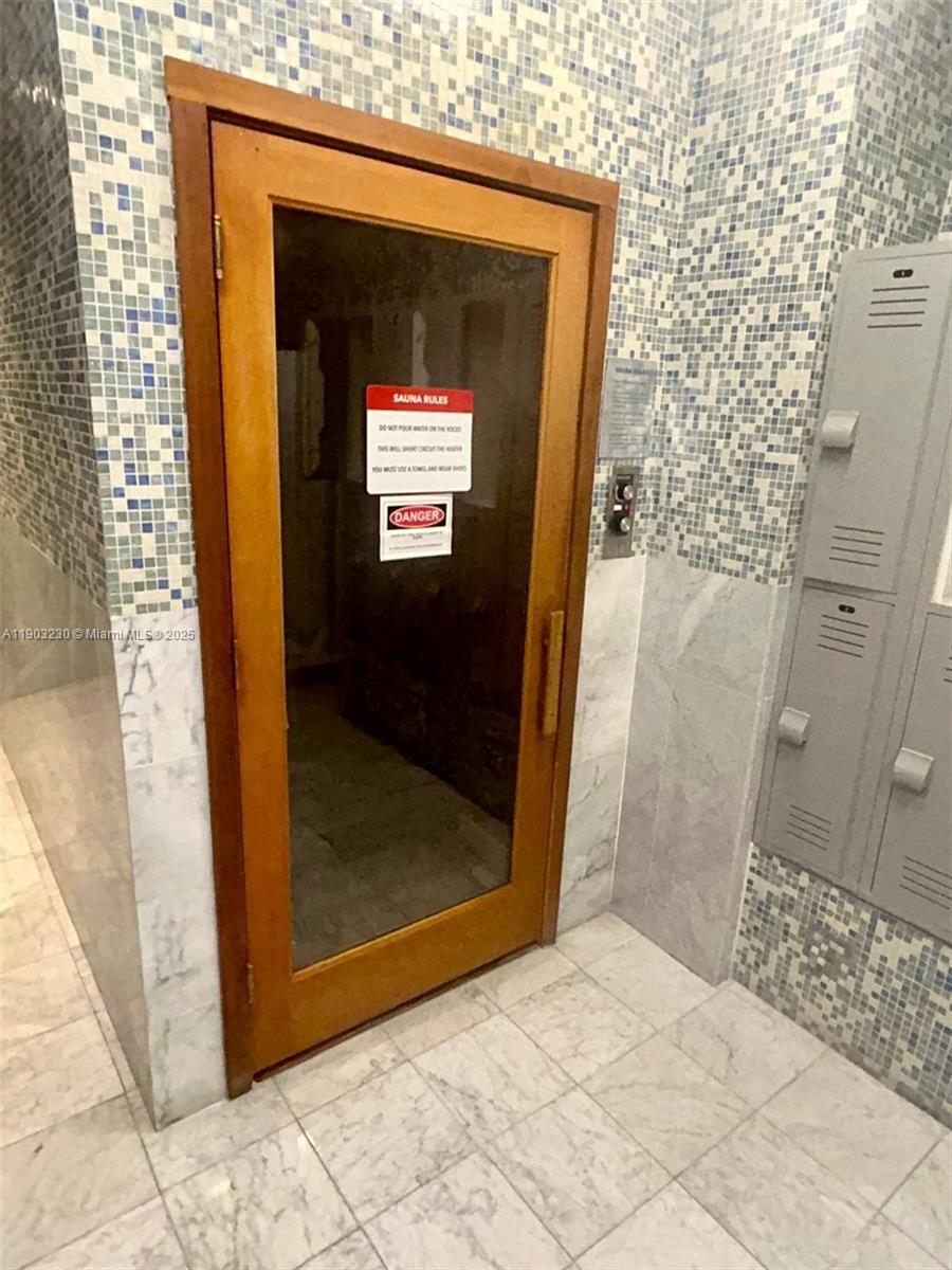 185 Southwest 7th Street, Unit 1802 Miami, FL 33130 - Photo 33 of 39 a view of a bathroom