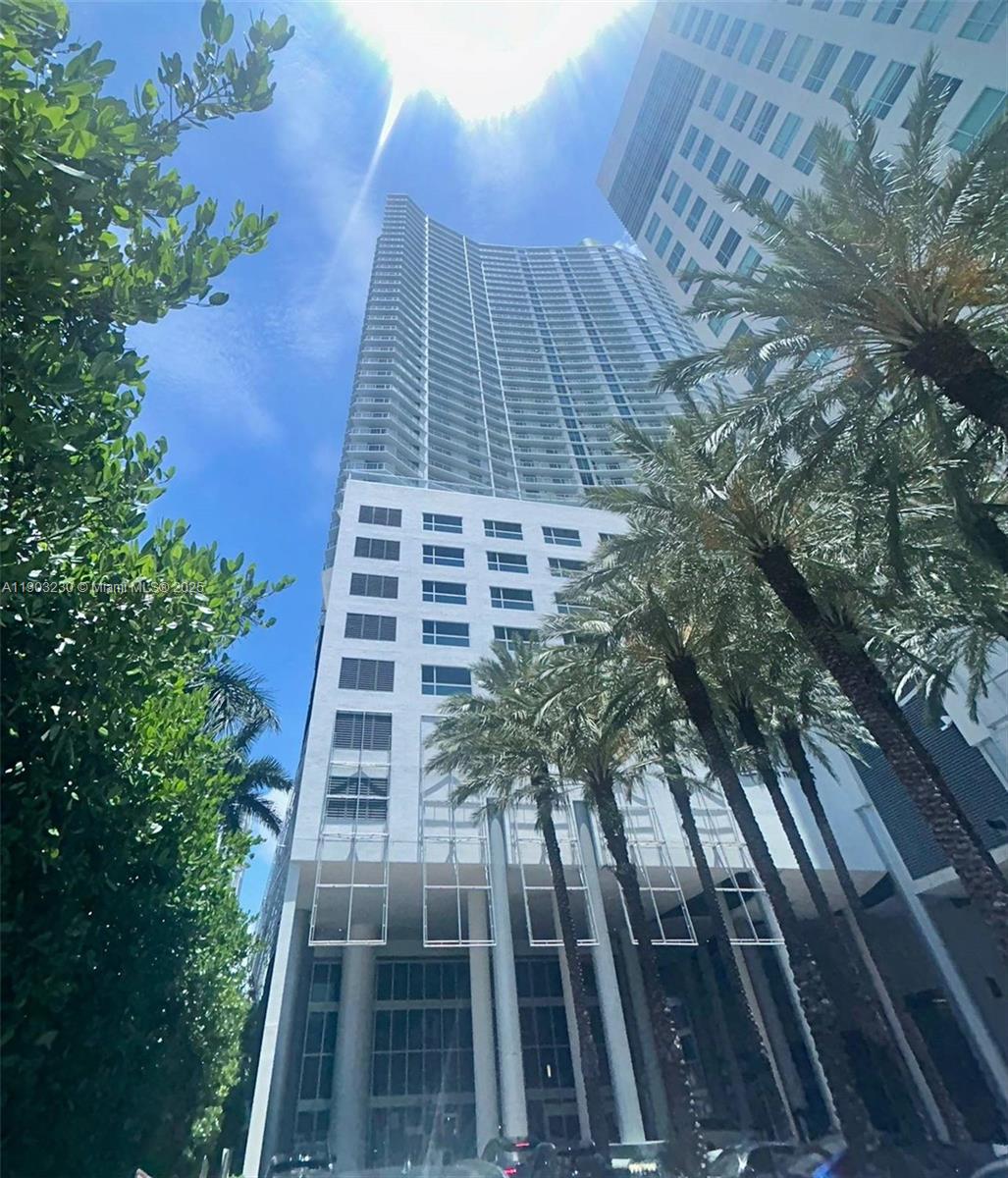 185 Southwest 7th Street, Unit 1802 Miami, FL 33130 - Photo 38 of 39