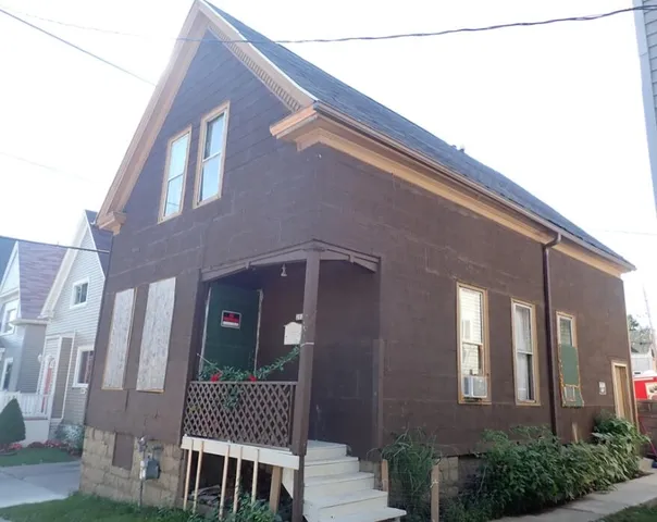 $63,500 | 2023 West Scott Street, Milwaukee, WI 53204
