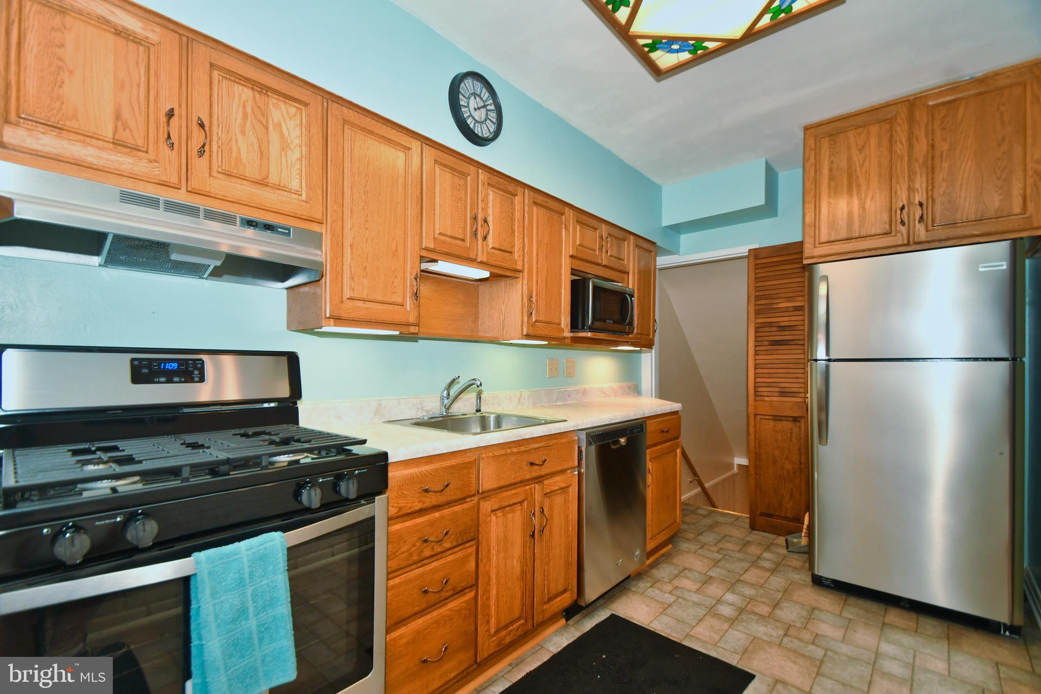 8004 Wallace Road Baltimore, MD 21222 - Photo 11 of 38 Kitchen