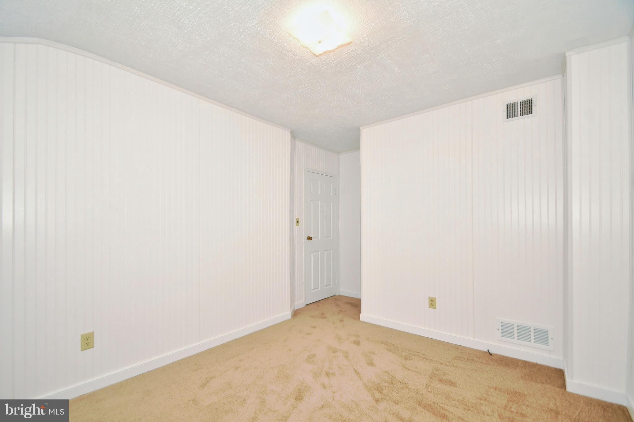 8004 Wallace Road Baltimore, MD 21222 - Photo 15 of 38 Bedroom