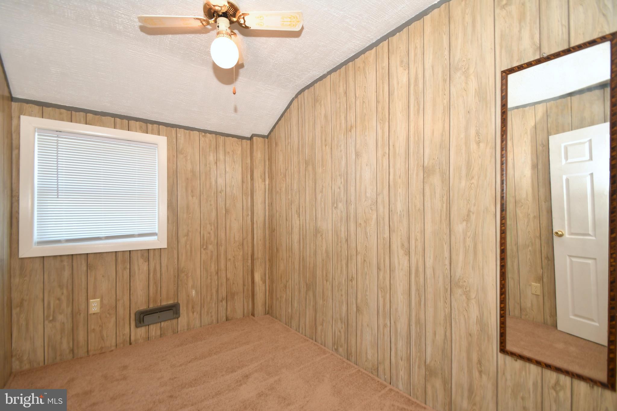 8004 Wallace Road Baltimore, MD 21222 - Photo 21 of 38 Bedroom
