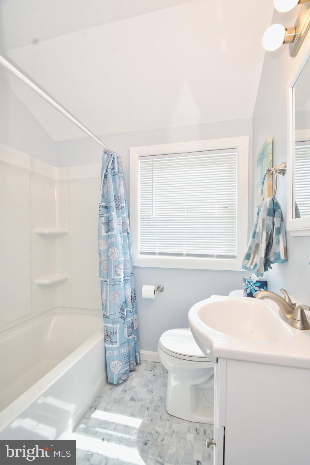 8004 Wallace Road Baltimore, MD 21222 - Photo 25 of 38 Upper Bathroom