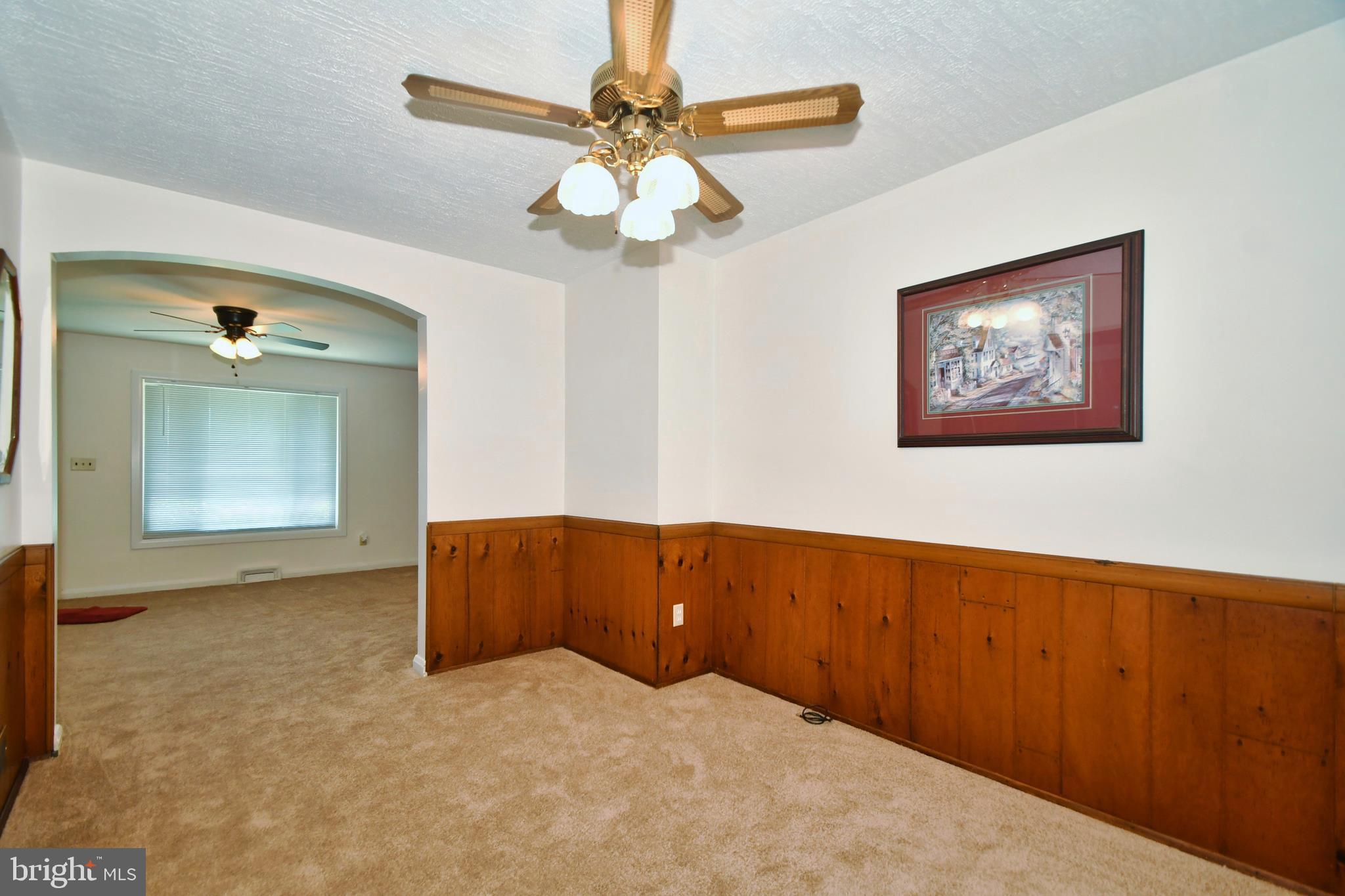 8004 Wallace Road Baltimore, MD 21222 - Photo 9 of 38 Dining Room