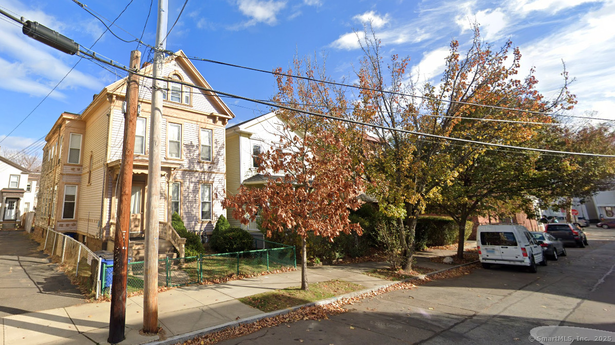 17 Pearl Street New Haven, CT 06511 - Photo 1 of 7 a view of a street with cars