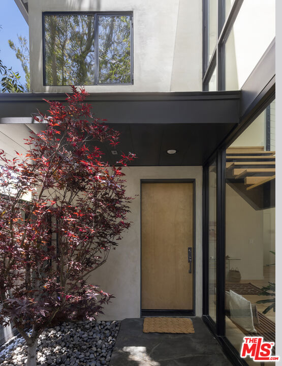1508 Elevado Street Los Angeles, CA 90026 - Photo 5 of 50 a view of entryway