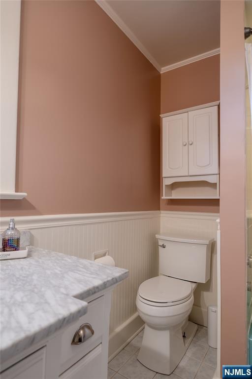 36 Clarendon Place Bloomfield, NJ 07003 - Photo 40 of 48 a bathroom with a granite countertop toilet and sink