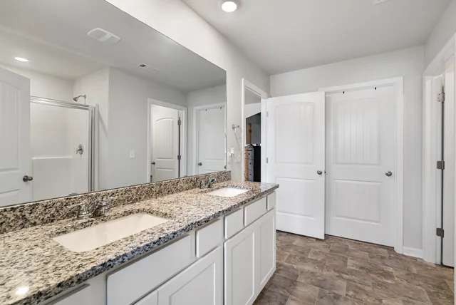 a view of workspace with gym equipment