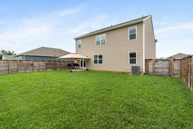 $429,900 | 125 Stammer Farms Boulevard, Chapel Hill, TN 37034