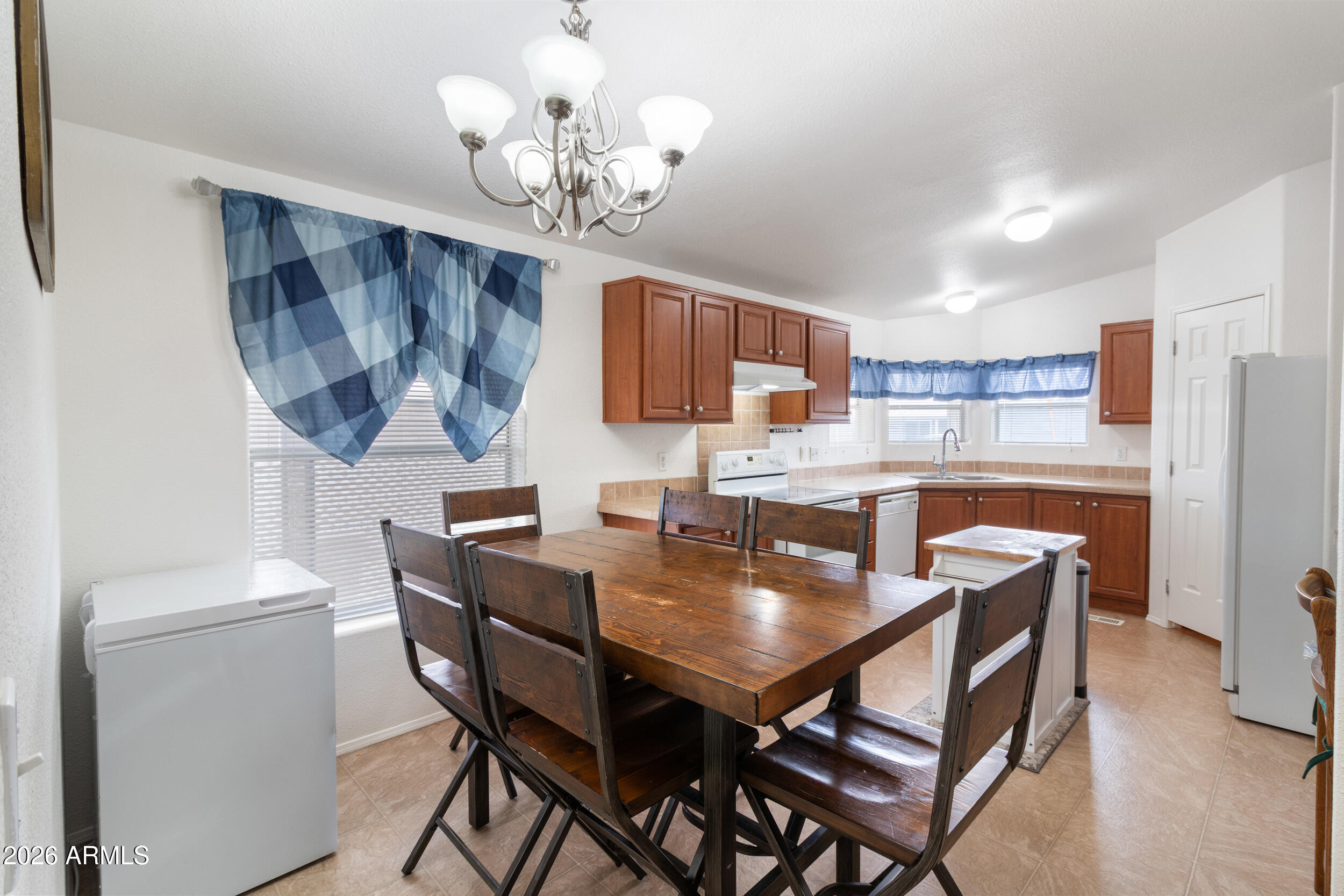 535 South Alma School Road, Unit 51 Mesa, AZ 85210 - Photo 17 of 71 IMG_1740