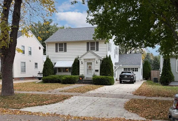 $305,000 | 306 North High Street, Marshall, MN 56258