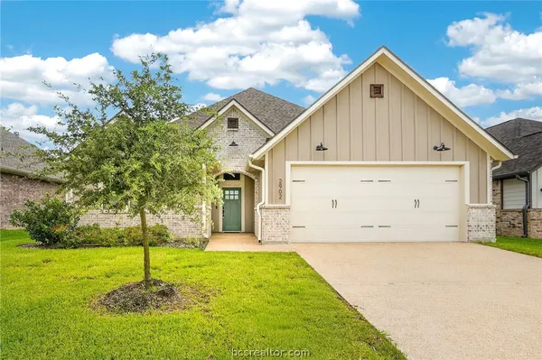 $420,000 | 2902 Spector Drive, Bryan, TX 77808