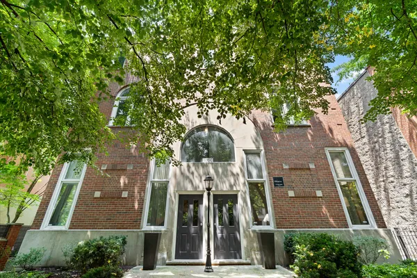$649,900 | 1050 West Webster Avenue, Unit 1E, Chicago, IL 60614