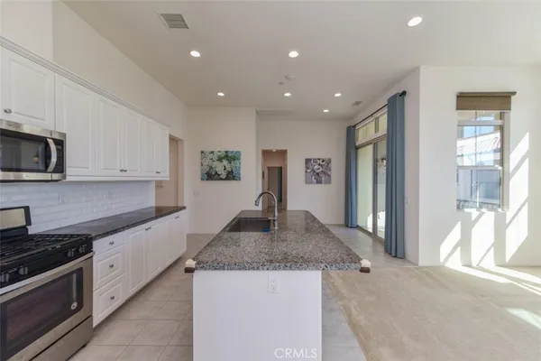 $4,580 | 148 Parkwood, Irvine, CA 92620