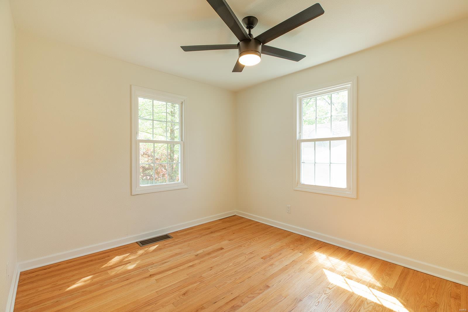 2425 Gillis Street Alton, IL 62002 - Photo 20 of 32 Gallery Image 20
