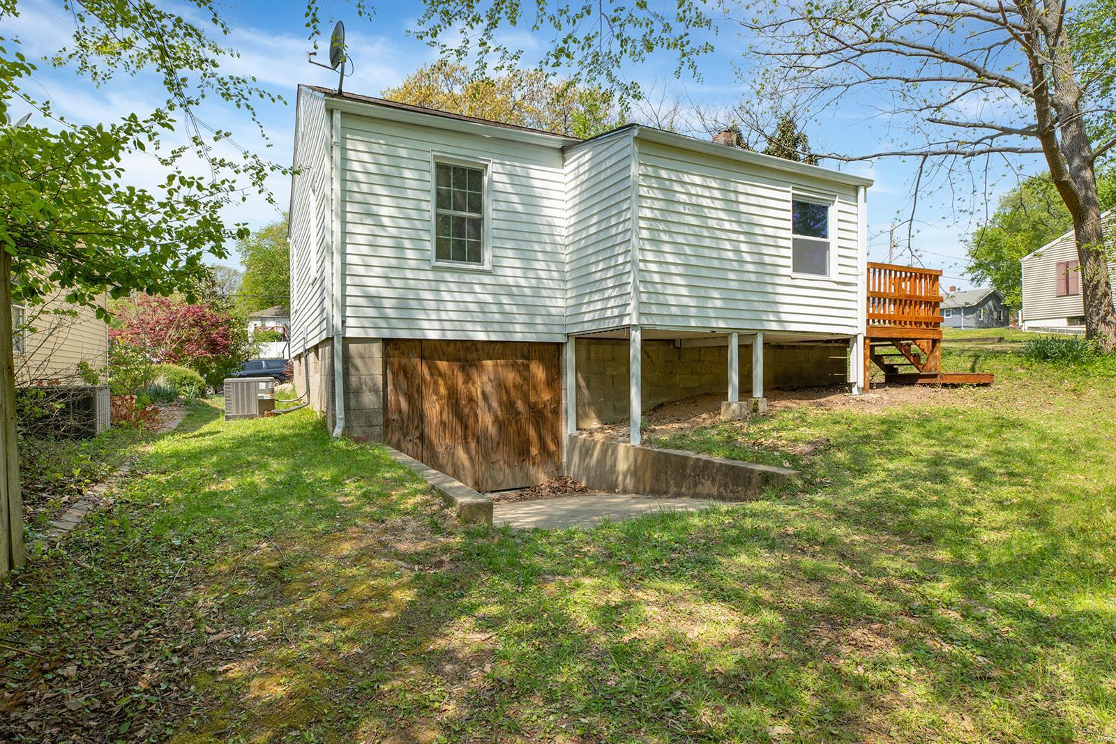 2425 Gillis Street Alton, IL 62002 - Photo 30 of 32 Gallery Image 30