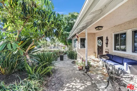 $1,195,000 | 10205 Fairgrove Avenue, Tujunga, CA 91042