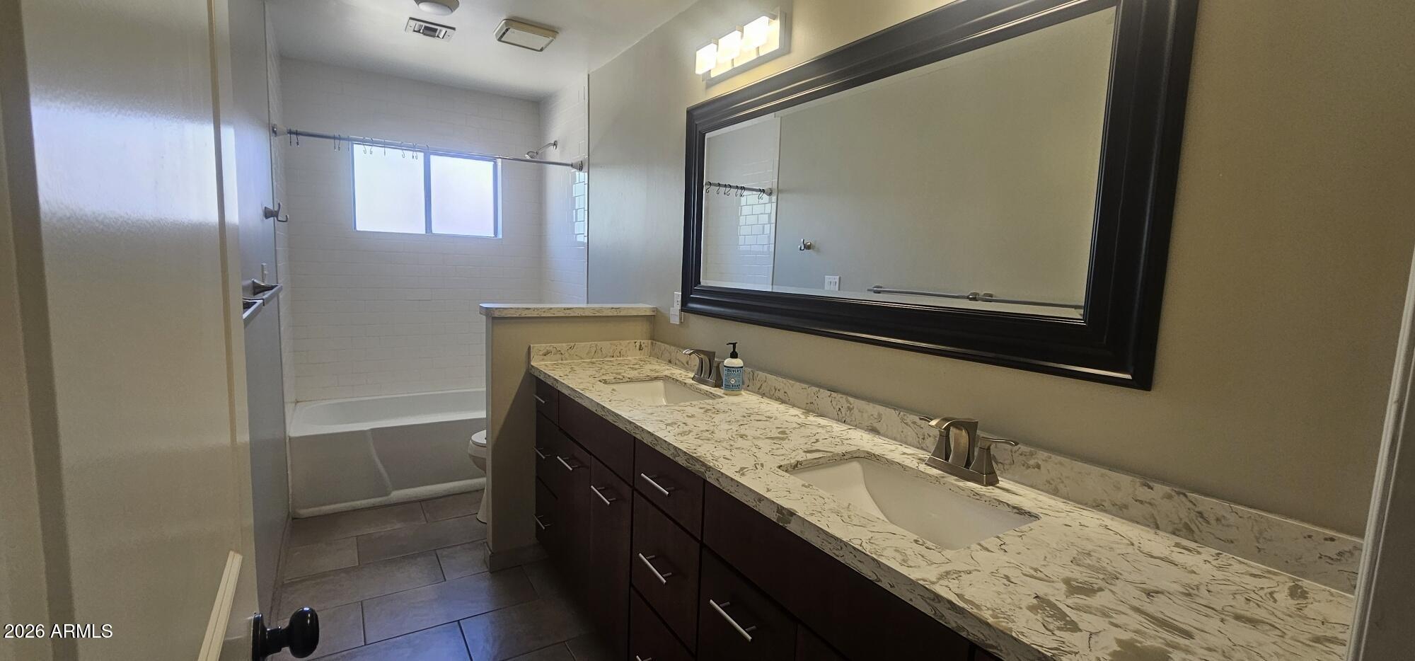 1131 East Redfield Road Phoenix, AZ 85022 - Photo 17 of 27 Bath 2