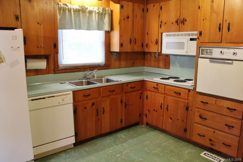 1510 Burnley Road Charlotte, NC 28210 - Photo 6 of 19 a utility room with dryer and washer