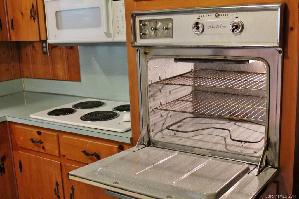 1510 Burnley Road Charlotte, NC 28210 - Photo 7 of 19 a close view of utility room