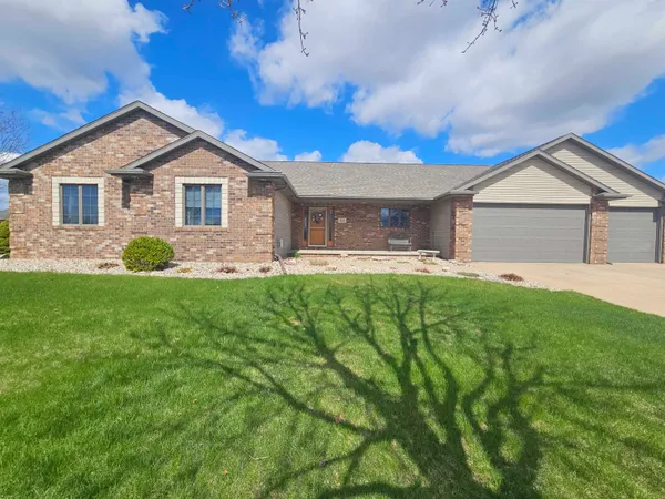 $539,900 | 458 Windmill Drive, Kaukauna, WI 54130