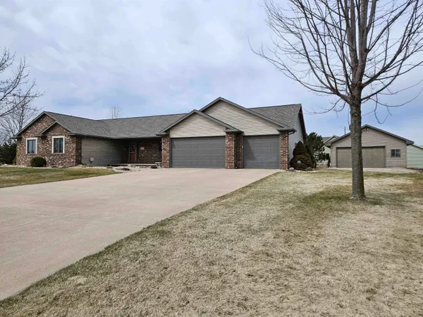 $539,900 | 458 Windmill Drive, Kaukauna, WI 54130