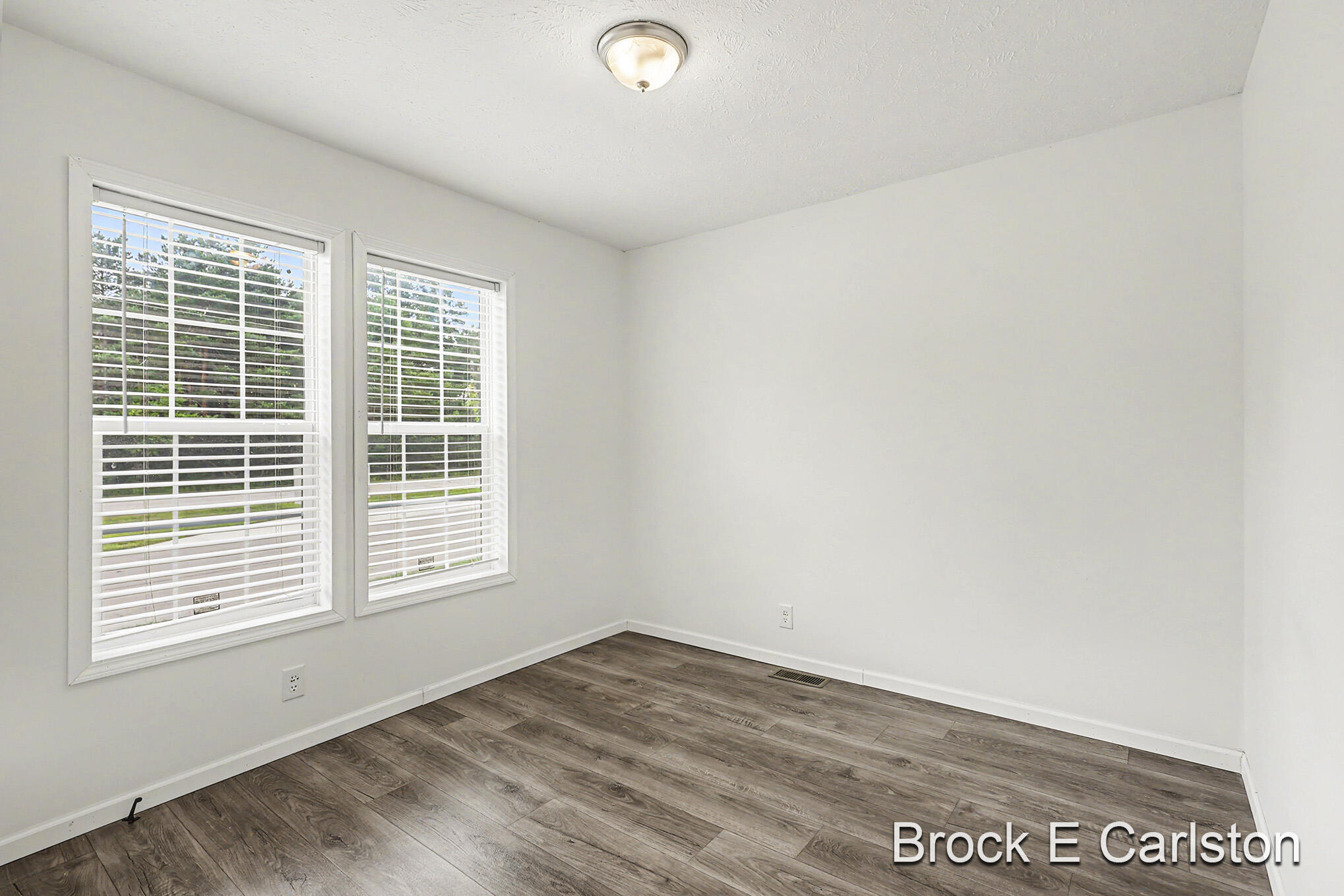 1283 East Ellis Road, Unit 7 Muskegon, MI 49441 - Photo 8 of 16 QJ1A9053