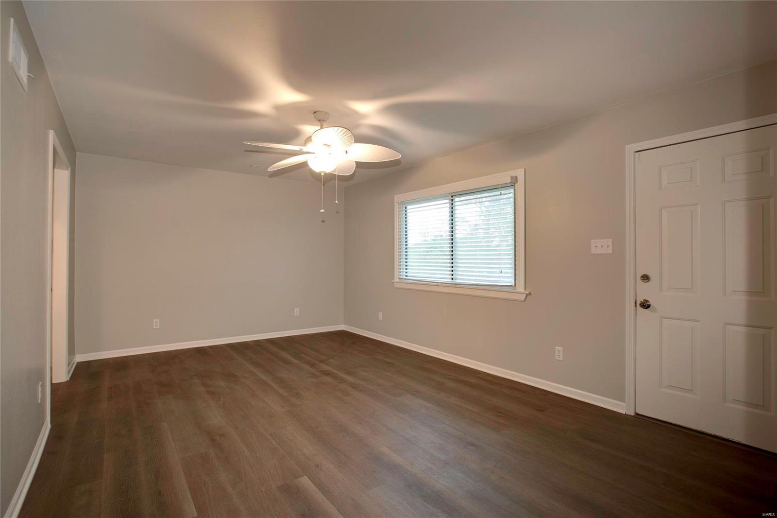 6332 Graham Road St. Louis, MO 63134 - Photo 4 of 15 Gallery Image 4