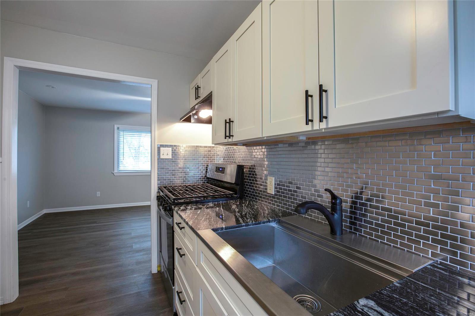 6332 Graham Road St. Louis, MO 63134 - Photo 10 of 15 Gallery Image 10