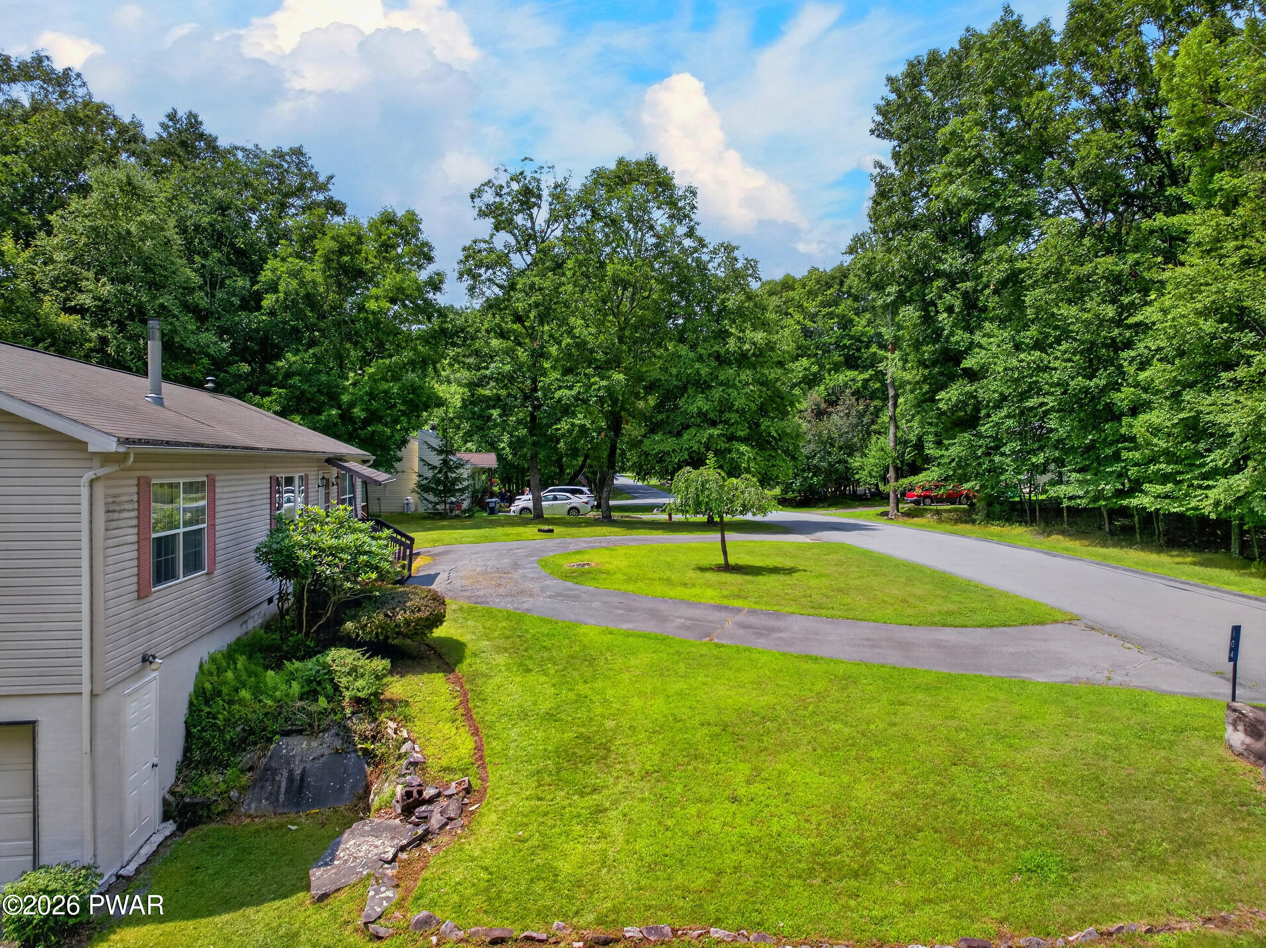 104 Water Wheel Road Milford, PA 18337 - Photo 4 of 42