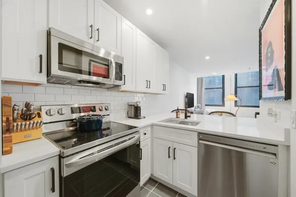 $159,999 | 680 South Federal Street, Unit 807, Chicago, IL 60605